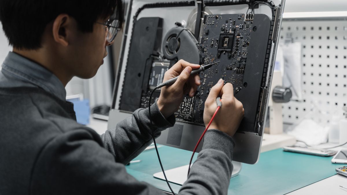 聚鑫汇app注册：【文学镜像中的身份解构】